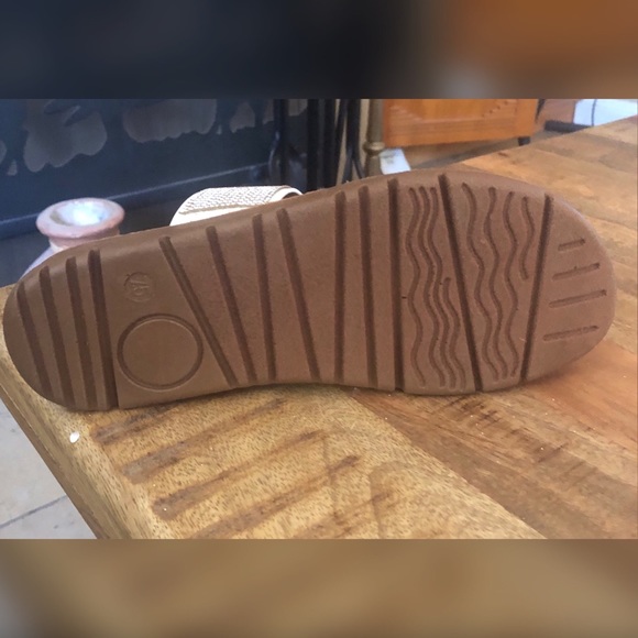 <LAST>White Rhinestone Toe Ring Sandals - Picture 5 of 7